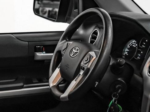 Used 2019 Toyota Tundra SR5 w/ SR5 Upgrade Package AWD/4WD image 14