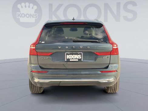 Certified 2023 Volvo XC60 B5 Ultimate w/ Climate Package image 5