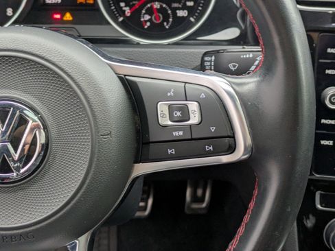 Used 2019 Volkswagen GTI S image 18