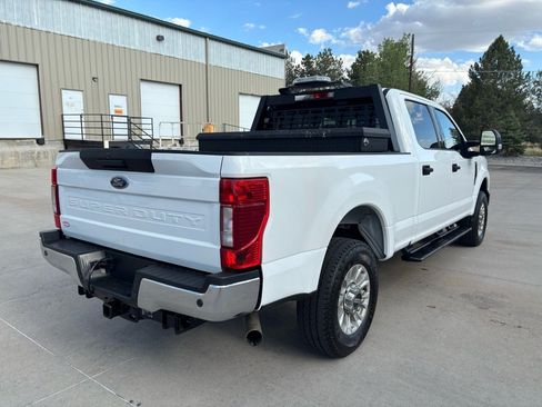 Used 2022 Ford F250 XLT AWD/4WD image 3