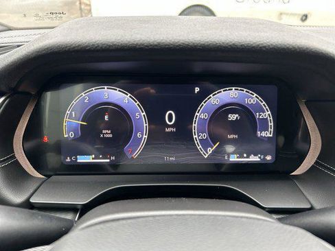 New 2025 Jeep Grand Cherokee L Laredo image 23