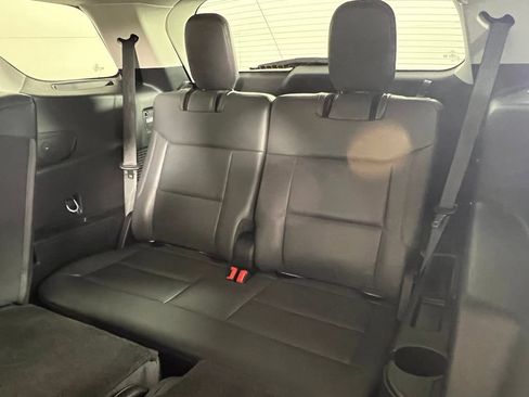 Used 2025 Ford Explorer Active w/ Active Comfort Package AWD/4WD image 18