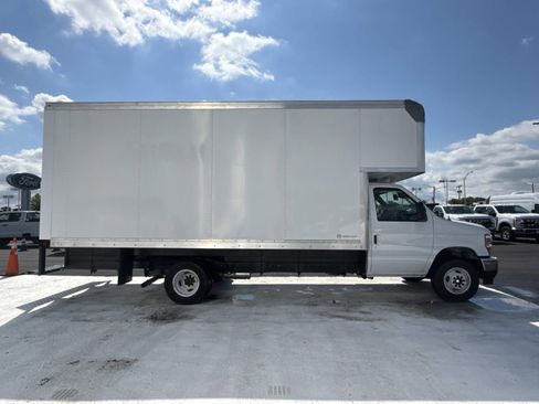New 2027 Ford E-450 and Econoline 450 Super Duty w/ Power Equipment Group RWD image 2