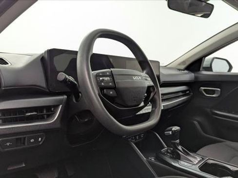 Used 2026 Kia K4 FWD image 23