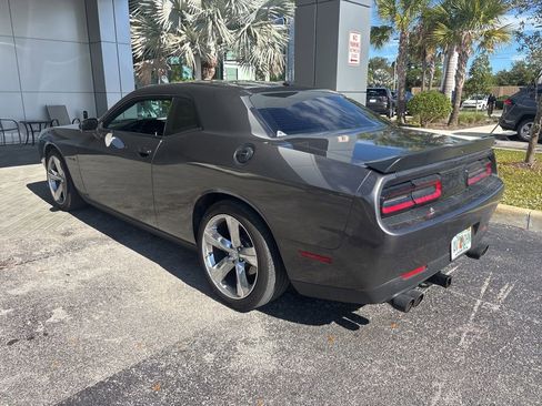 Used 2022 Dodge Challenger R/T w/ Driver Convenience Group image 2