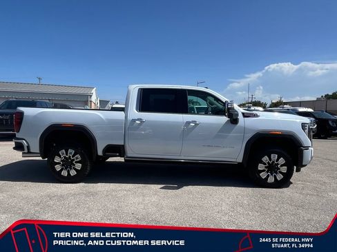 New 2026 GMC Sierra 2500 Denali w/ Denali Reserve Package AWD/4WD image 8