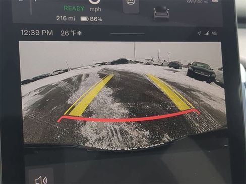 Certified 2025 Volvo EX30 Plus w/ Protection Package Premier image 27