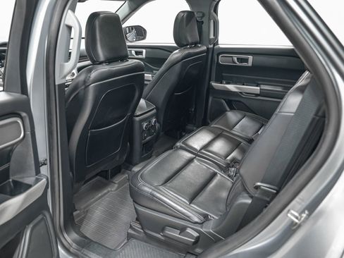 Used 2020 Ford Explorer XLT w/ Equipment Group 202A image 27