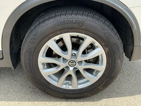 Used 2020 Nissan Rogue SV FWD image 5