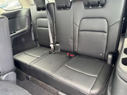 Used 2024 Nissan Pathfinder SL image 11