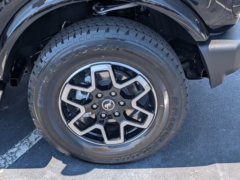 New 2026 Ford Bronco Outer Banks AWD/4WD image 17