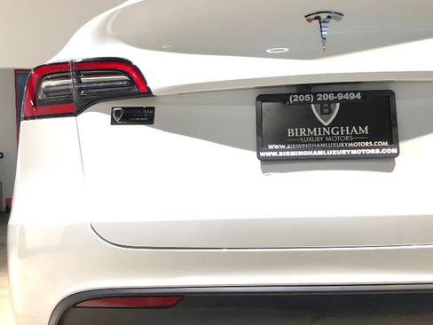 Used 2024 Tesla Model Y Long Range image 14