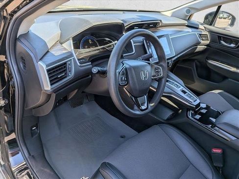 Used 2018 Honda Clarity Plug-In Hybrid image 9