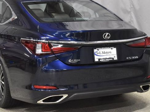 Used 2024 Lexus ES 350 w/ Premium Package image 9