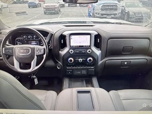 Used 2022 GMC Sierra 1500 SLT image 2