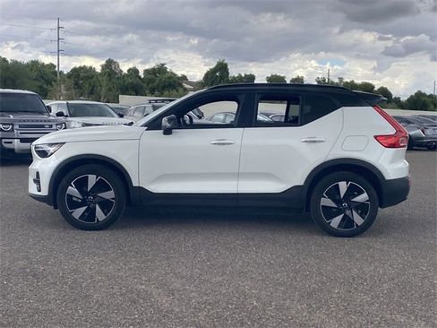Used 2024 Volvo XC40 Recharge Core w/ Protection Package Premier image 10