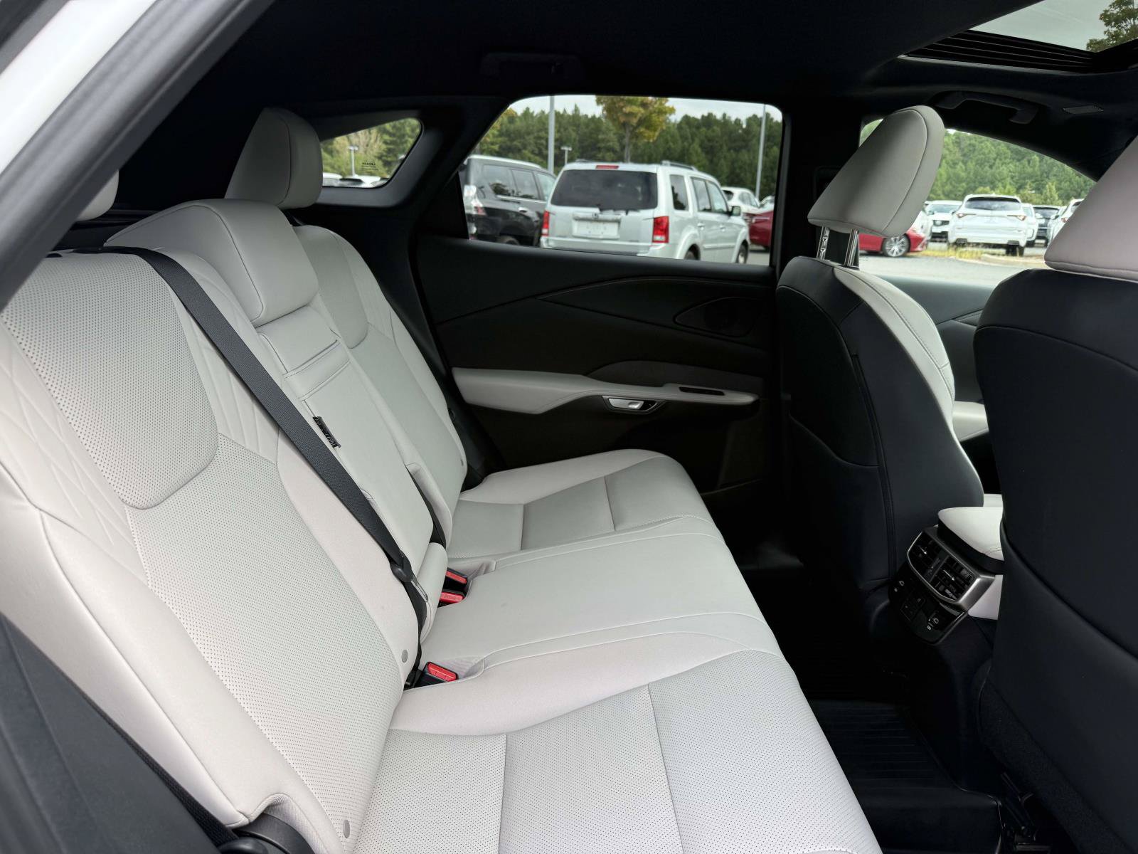 Used 2025 Lexus RX 350 F Sport w/ Convenience Package AWD/4WD image 16