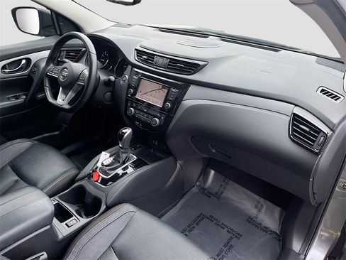 Used 2020 Nissan Rogue Sport SL w/ Premium Package image 30