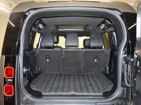 Used 2022 Land Rover Defender 110 XS Edition AWD/4WD image 35