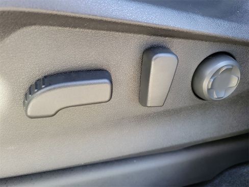 Used 2025 Subaru Ascent Limited image 17