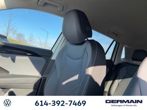 New 2026 Volkswagen Tiguan SE image 21