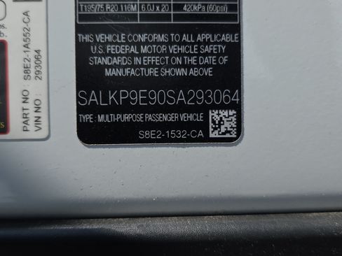 Used 2025 Land Rover Range Rover SE AWD/4WD image 36