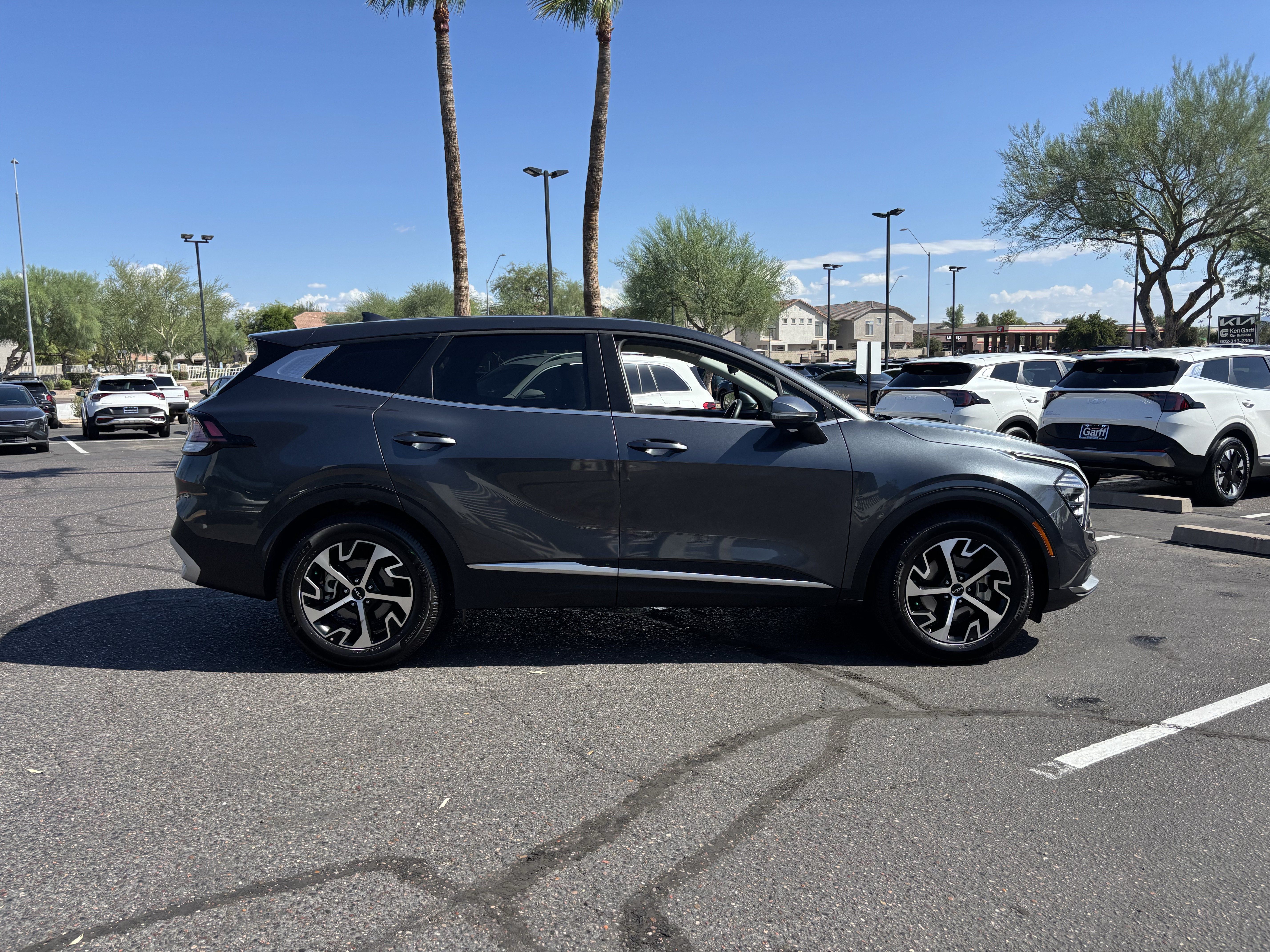 Certified 2024 Kia Sportage EX FWD image 2