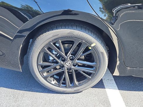 New 2026 Toyota Camry Hybrid AWD/4WD image 5