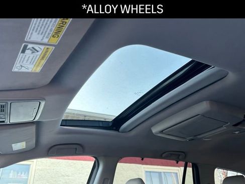 Used 2022 Honda Pilot Touring image 16