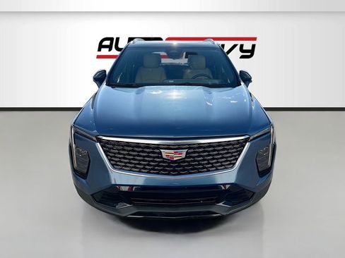 Used 2024 Cadillac XT4 Premium Luxury w/ Cold Weather Package AWD/4WD image 2