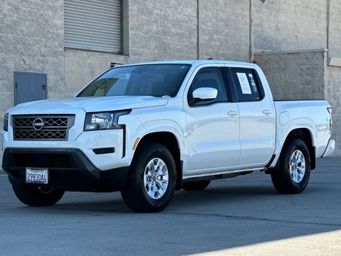 Used 2024 Nissan Frontier SV w/ Technology Package RWD image 7