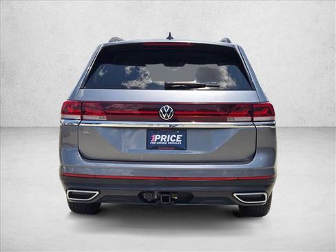 Used 2025 Volkswagen Atlas SE FWD image 7