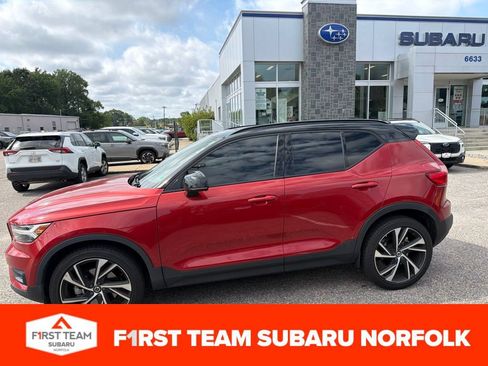 Used 2021 Volvo XC40 T4 R-Design w/ Climate Package FWD image 1
