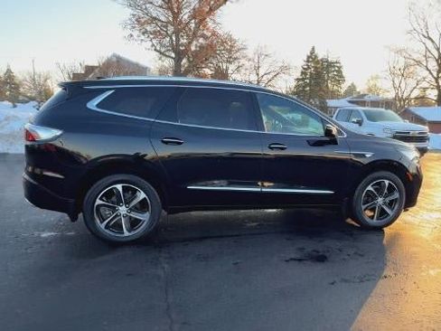 Used 2022 Buick Enclave Essence w/ Experience Buick Package image 9