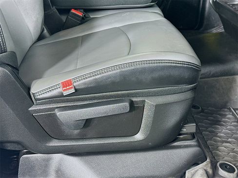 Used 2024 RAM 3500 Tradesman w/ Chrome Appearance Group image 23