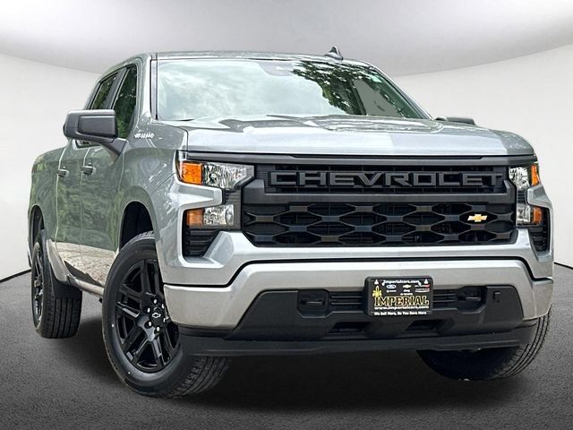 Used 2023 Chevrolet Silverado 1500 Custom AWD/4WD image 2