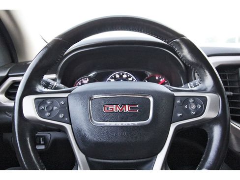 Used 2019 GMC Acadia Denali w/ Technology Package FWD image 16