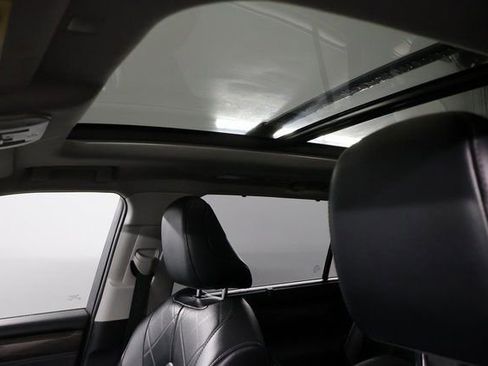 Used 2021 Toyota Highlander Platinum image 14