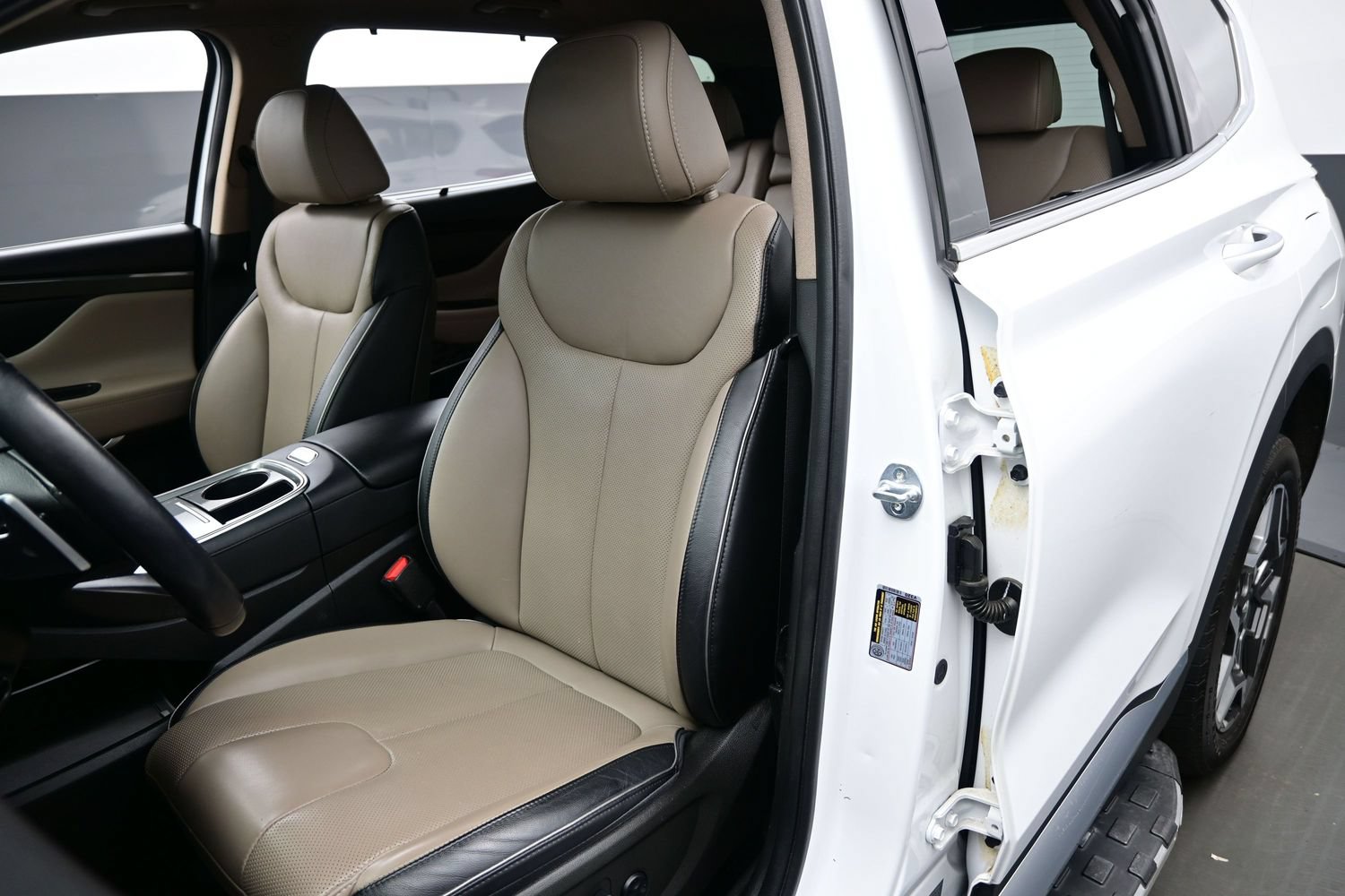 Certified 2023 Hyundai Santa Fe Limited AWD/4WD image 12
