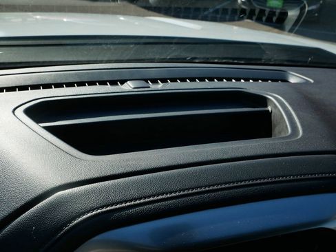 Used 2019 Chevrolet Silverado 1500 LT image 34