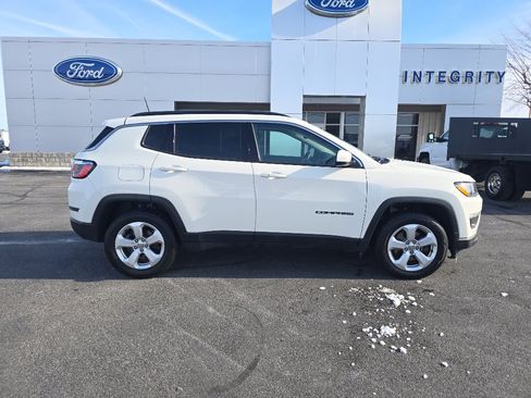 Used 2019 Jeep Compass Latitude w/ Safety & Security Group image 5