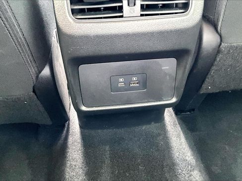 Used 2023 Nissan Rogue SV AWD/4WD image 34
