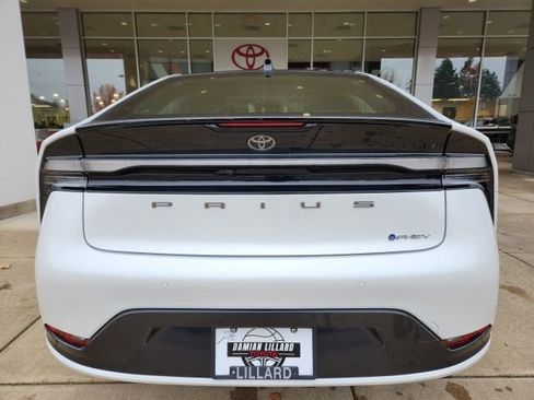 New 2026 Toyota Prius XSE image 11