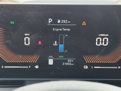 Used 2025 Kia Carnival EX FWD image 15