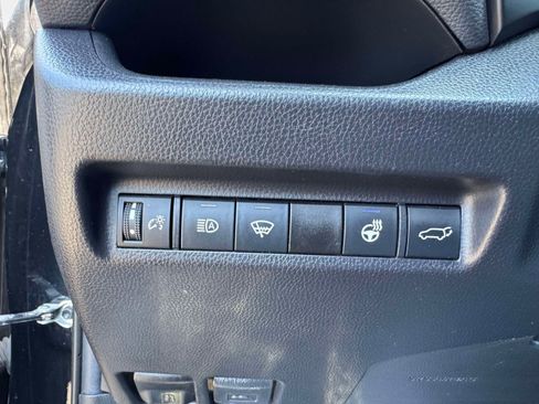 Used 2021 Toyota RAV4 XLE Premium AWD/4WD image 28