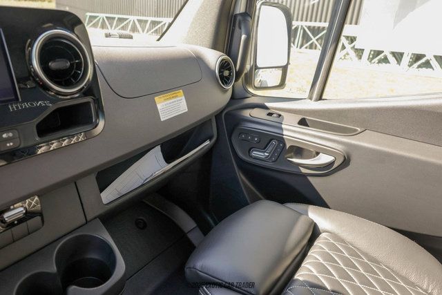Used 2025 Mercedes-Benz Sprinter 2500 image 88