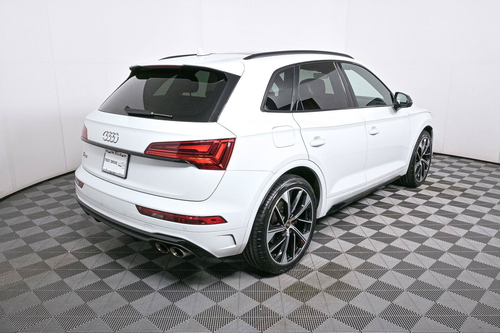 Used 2024 Audi SQ5 Premium Plus AWD/4WD image 3