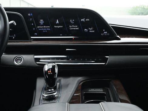 Certified 2023 Cadillac Escalade Premium Luxury Platinum AWD/4WD image 11