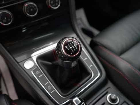 Used 2017 Volkswagen GTI SE FWD image 2