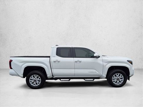 Used 2024 Toyota Tacoma SR5 AWD/4WD image 4